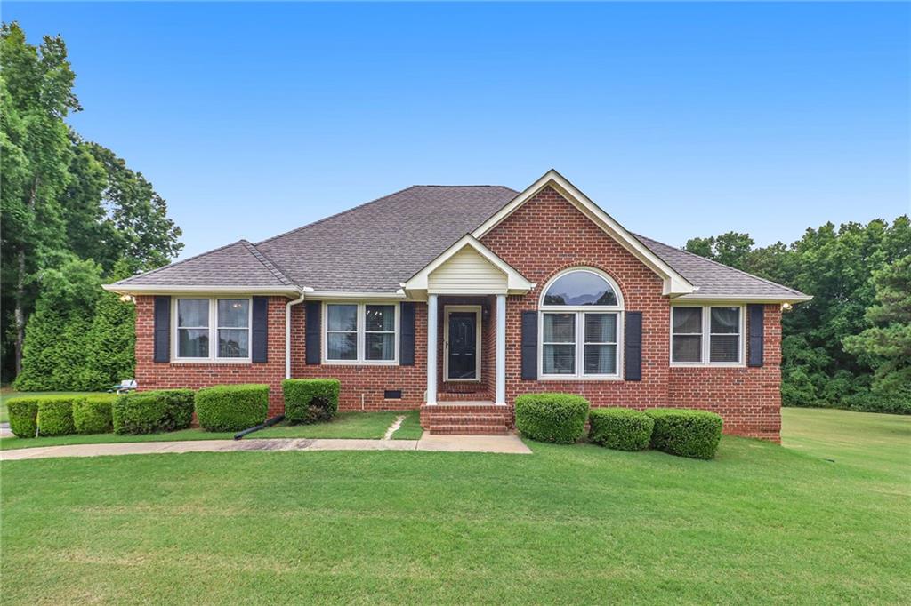 Photo 1 of 42 — 132 Lake Hampton Drive, Hampton, GA 30228