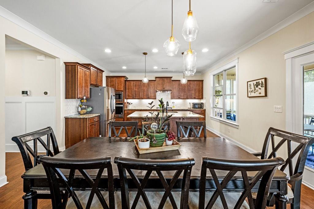 7143 Lake Edge Drive, Flowery Branch, Georgia image 9