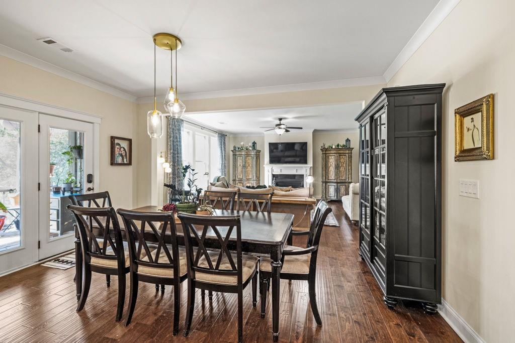 7143 Lake Edge Drive, Flowery Branch, Georgia image 6
