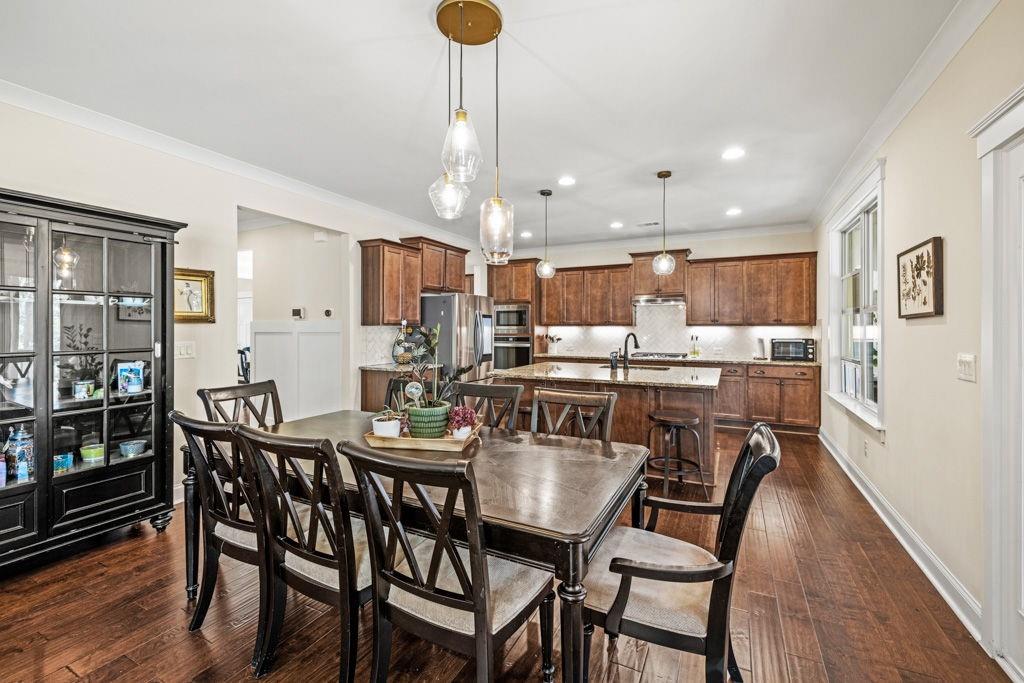 7143 Lake Edge Drive, Flowery Branch, Georgia image 10