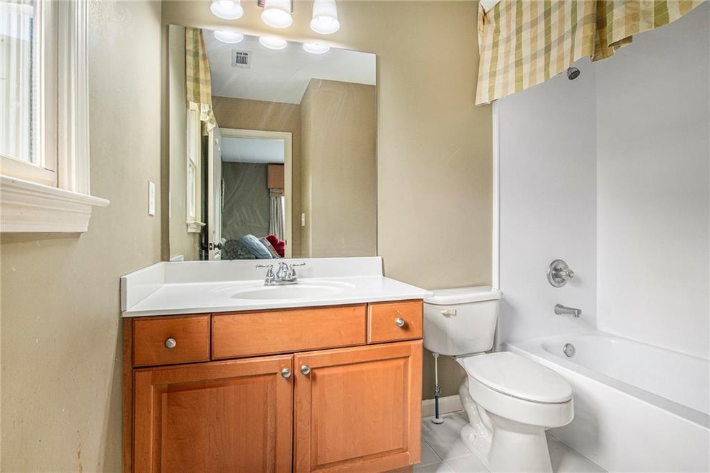3907 Fellowship Drive, Buford, Georgia image 29