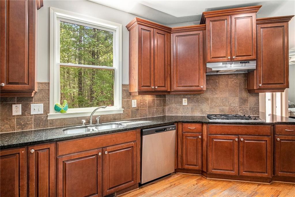 3907 Fellowship Drive, Buford, Georgia image 14