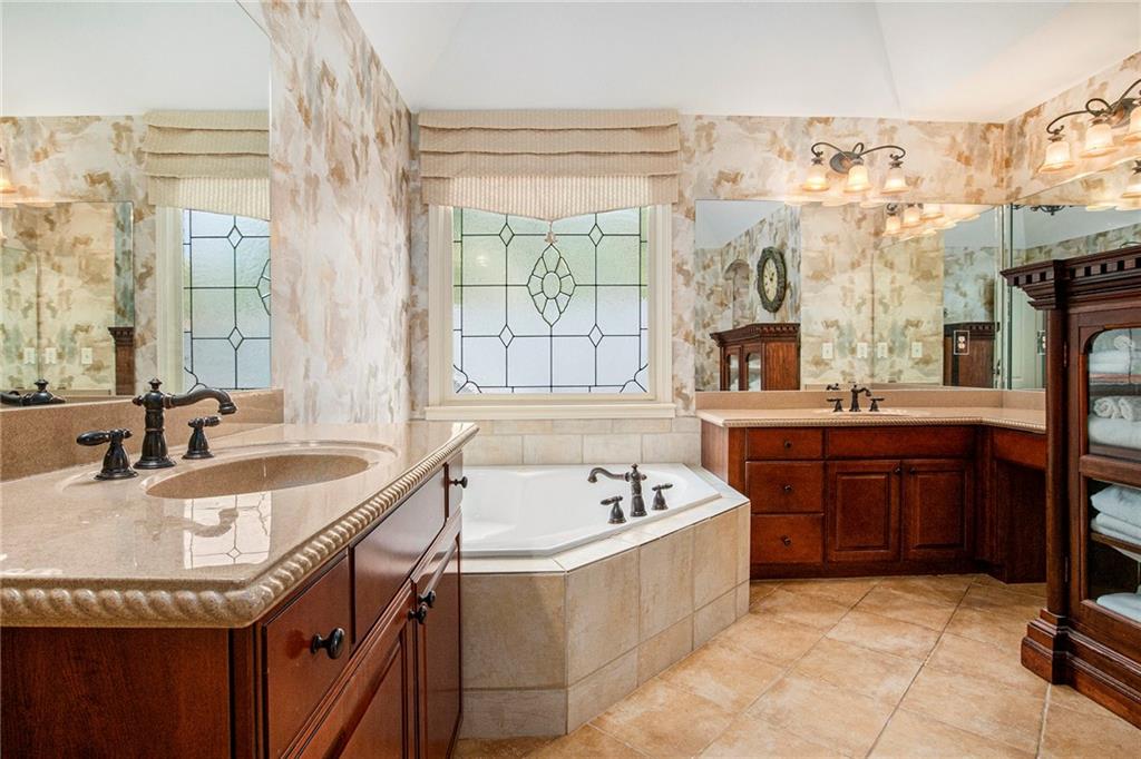 3907 Fellowship Drive, Buford, Georgia image 25
