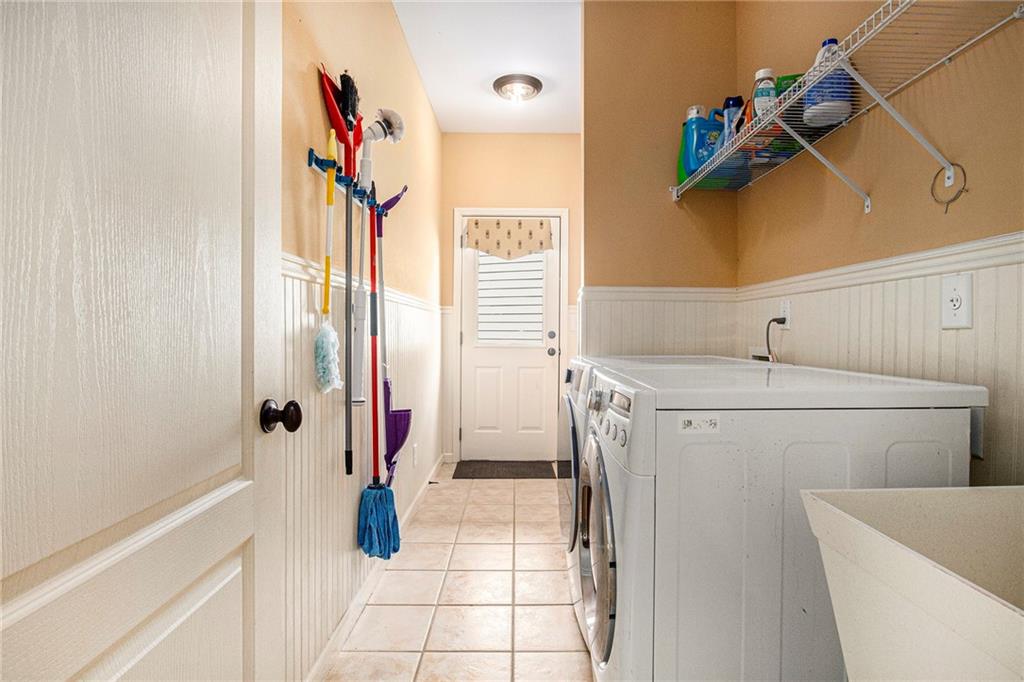 3907 Fellowship Drive, Buford, Georgia image 43