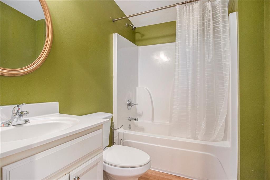 3907 Fellowship Drive, Buford, Georgia image 39