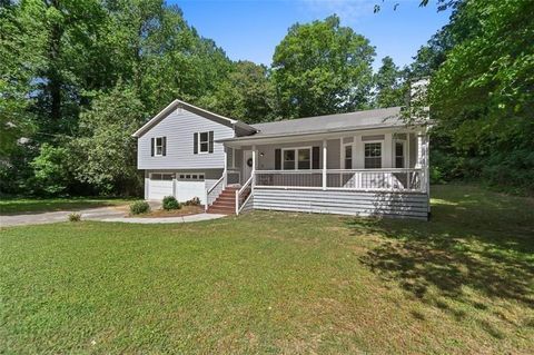Homes For Sale - 1480 Pine Creek Drive<br/> Lawrenceville, GA 30043