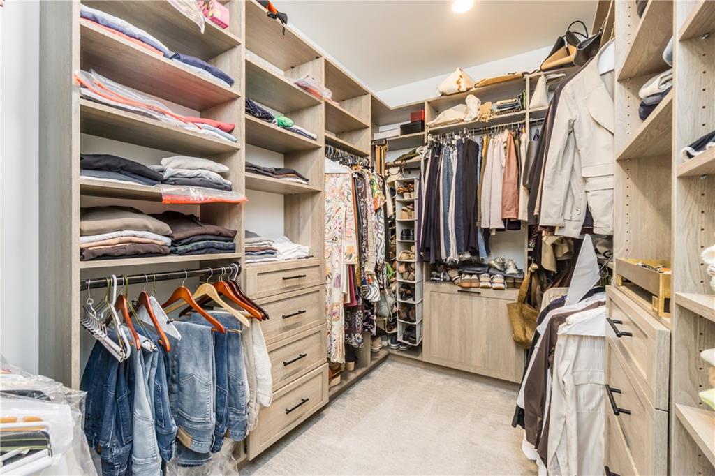 6076 Gaines Street