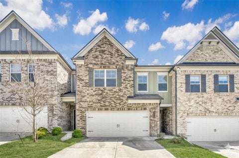 Townhouse For Rent - 2527 R Pearl Ridge Trace<br/> Buford, GA 30519