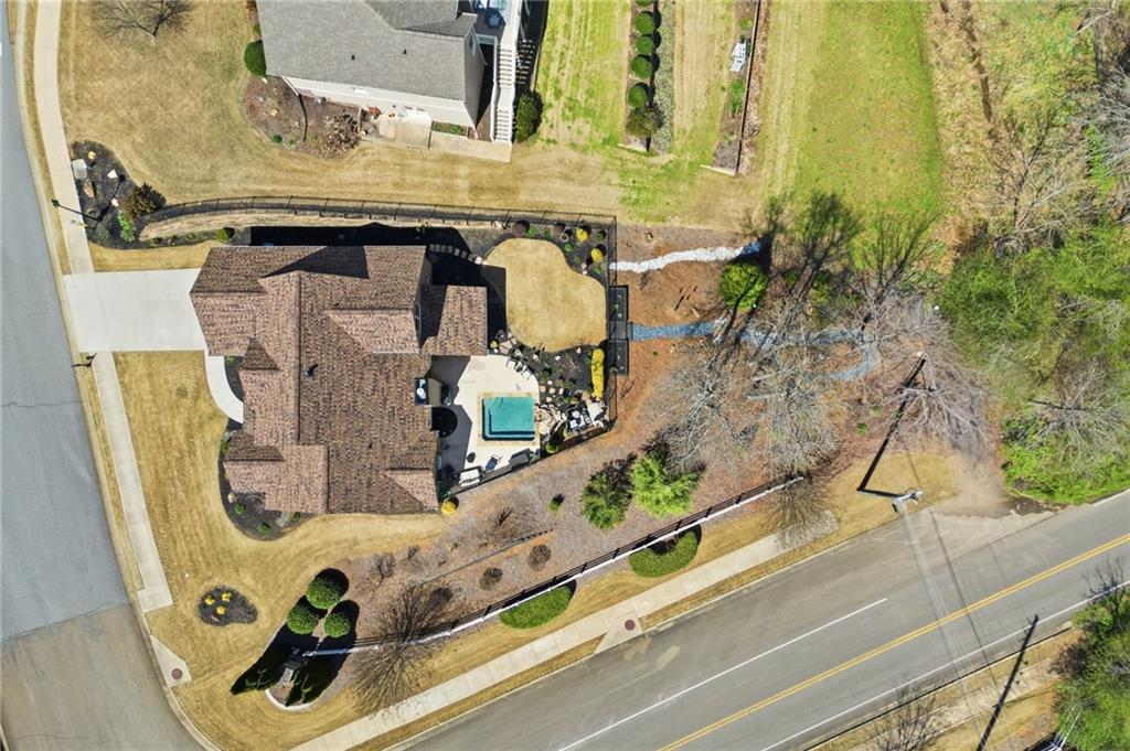 102 N Mountain Brooke Drive