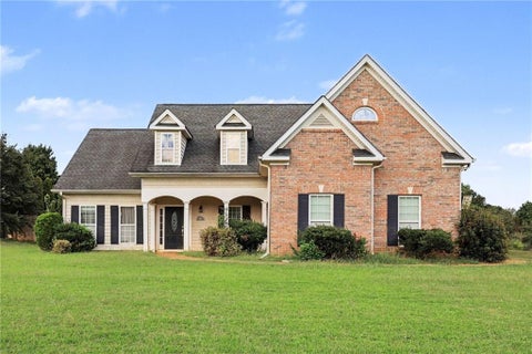 Homes For Sale - 1014 Clover Leaf Drive<br/> Mcdonough, GA 30252