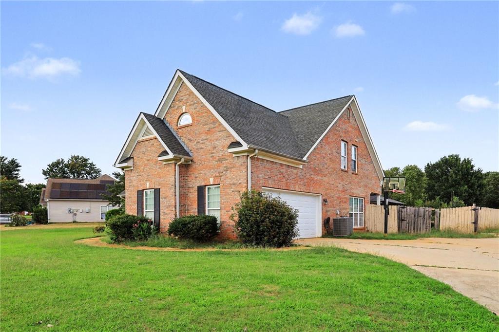 1014 Clover Leaf Drive