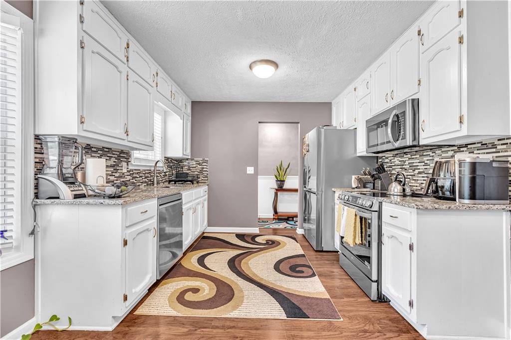 4148 Log Cabin Court