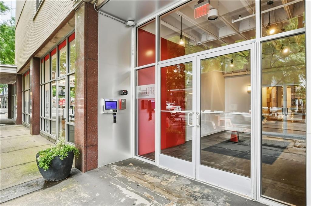 878 Peachtree Street 729