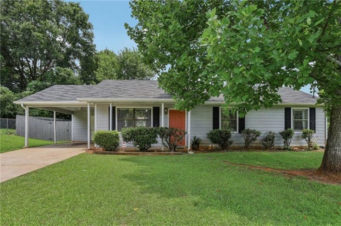 Homes For Sale - 5800 Angela Court<br/> Douglasville, GA 30134