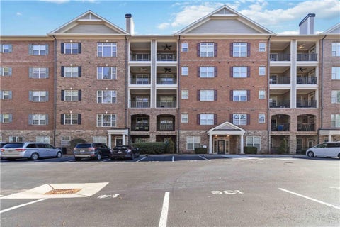 Condo For Sale - 2300 Peachford Road #1410<br/> Dekalb County, Atlanta, GA 30338