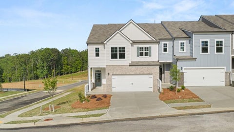 Townhouse For Sale - 1829 Meadow Green Circle<br/> Gainesville, GA 30501