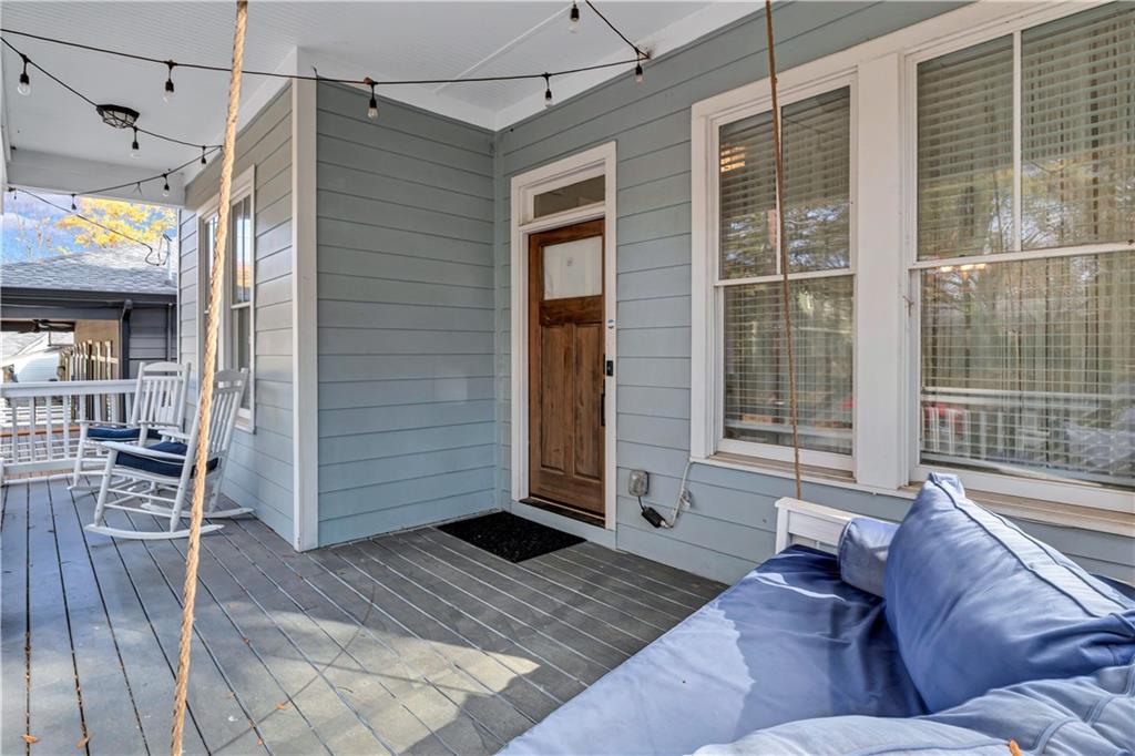 766 COOPER Street SW