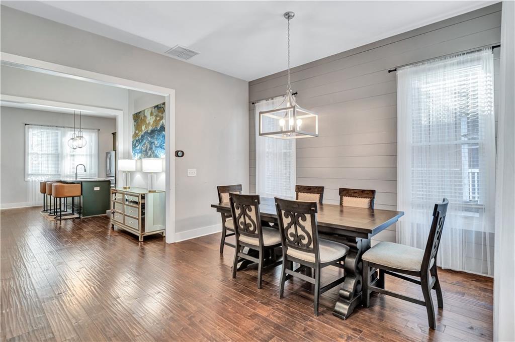 766 COOPER Street SW