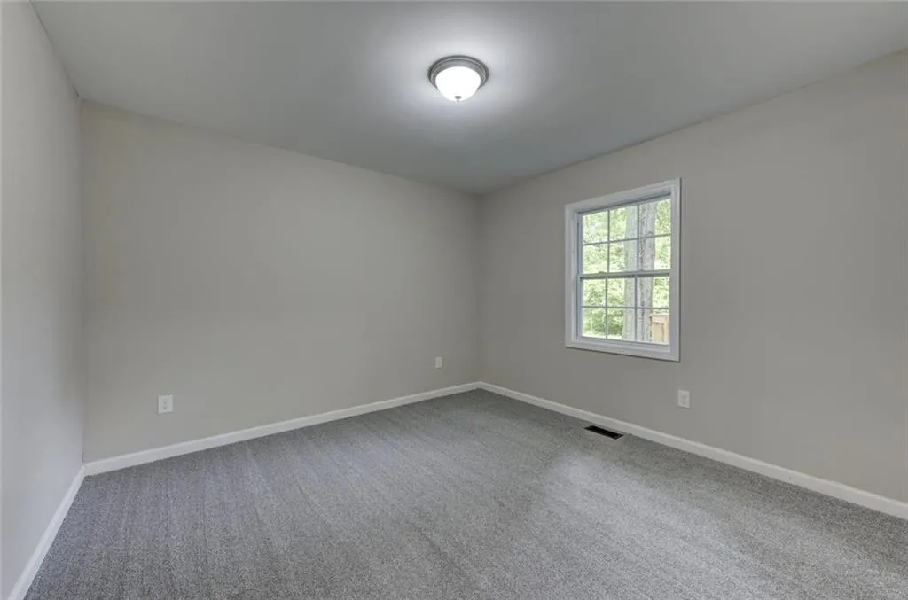 Locust Grove, Georgia 30248, United States, 5 Bedrooms Bedrooms, ,3 BathroomsBathrooms,Residential,Active,131952