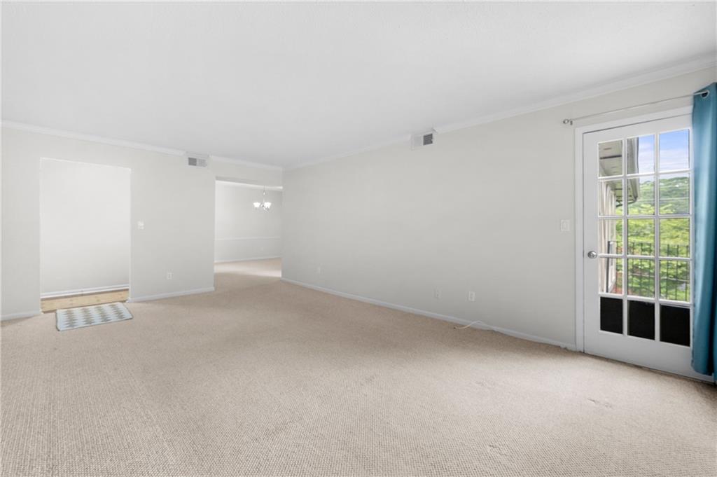 6851 Roswell Road I29
