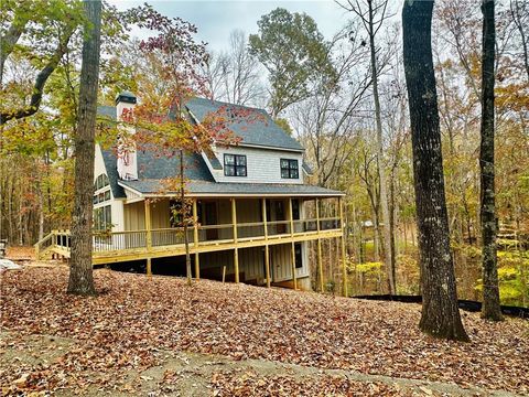 A home in Murrayville