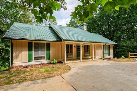 Homes For Sale - 39 Schwarzwald Strasse<br/> Helen, GA 30545