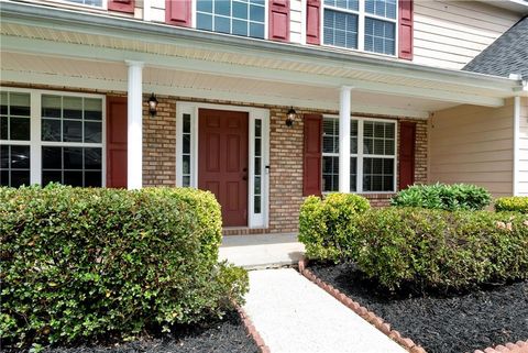 A home in Dacula