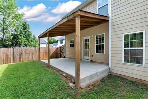 A home in Dacula