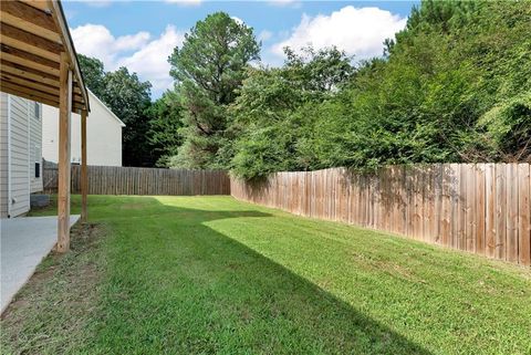 A home in Dacula