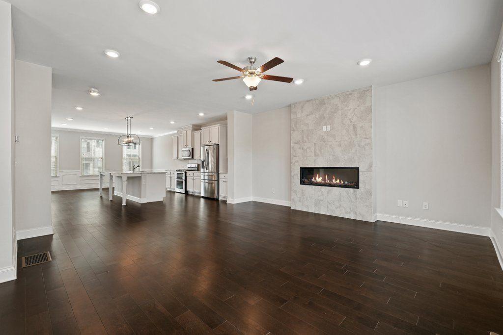 4240 Hickory Pine Alley