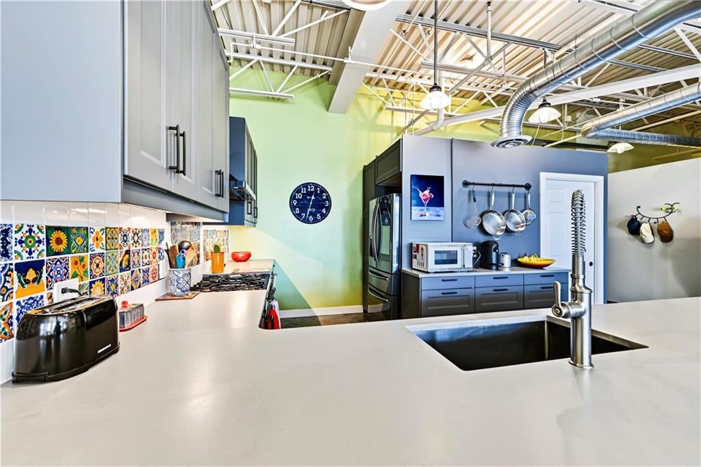 5200 Peachtree Road 3313