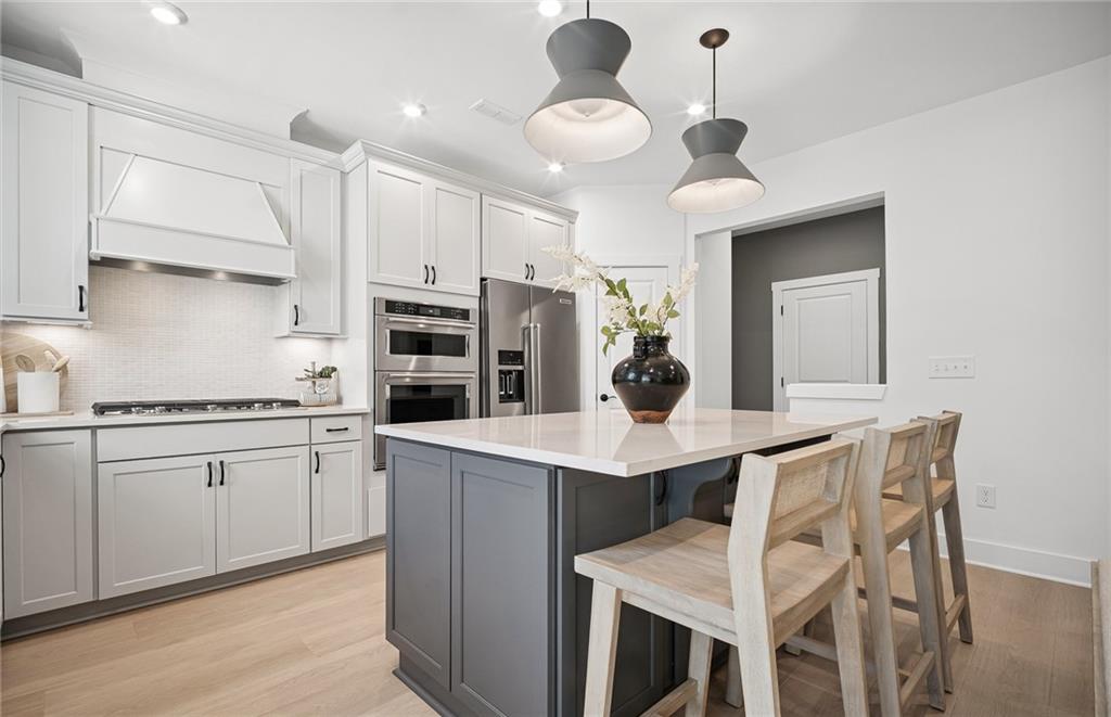 4895 Rosarian Drive