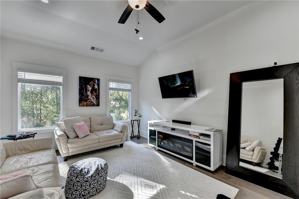 Hutchins Carson - Residential