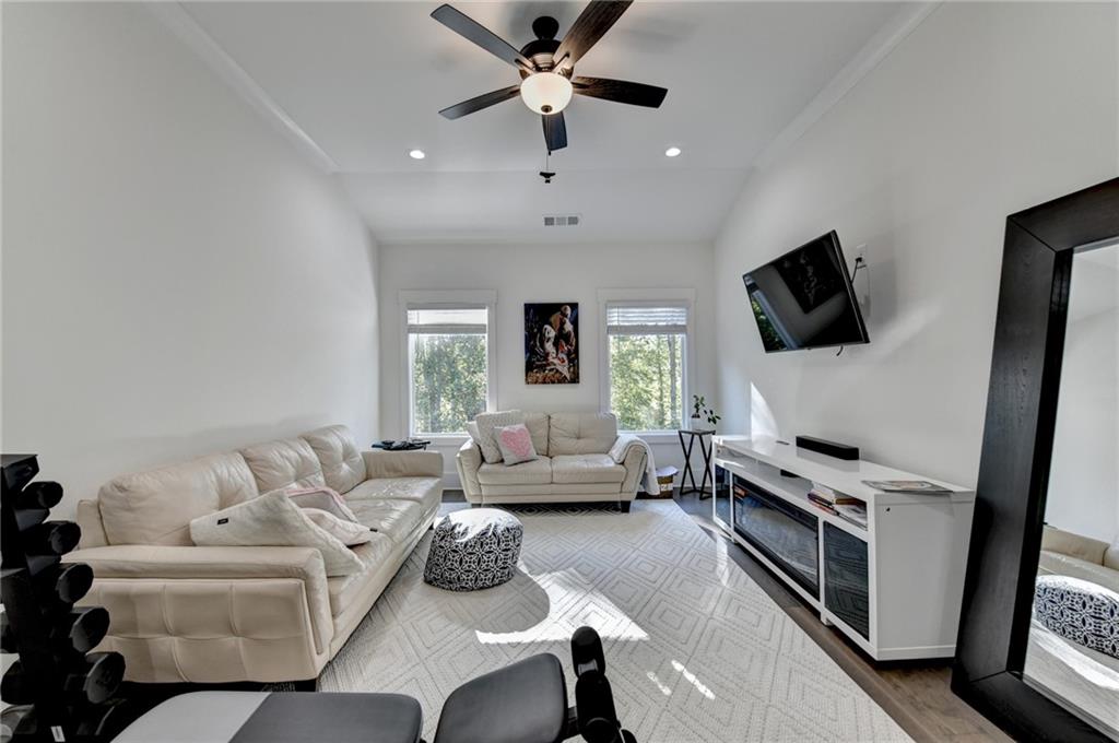 Hutchins Carson - Residential