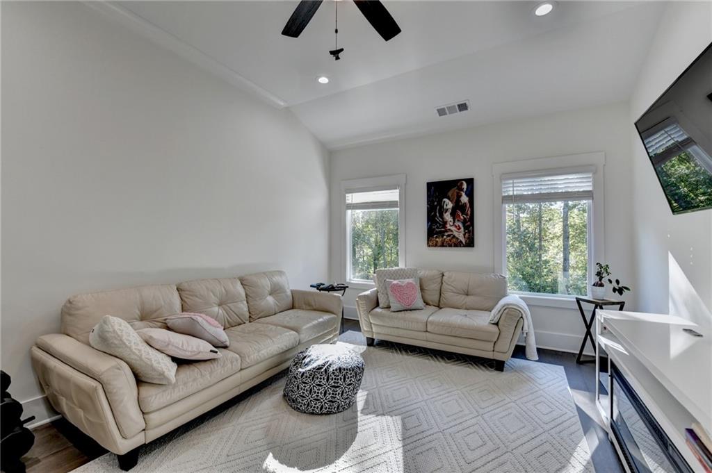 Hutchins Carson - Residential