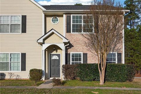 Townhouse For Sale - 8600 Thomas Road<br/> Riverdale, GA 30274