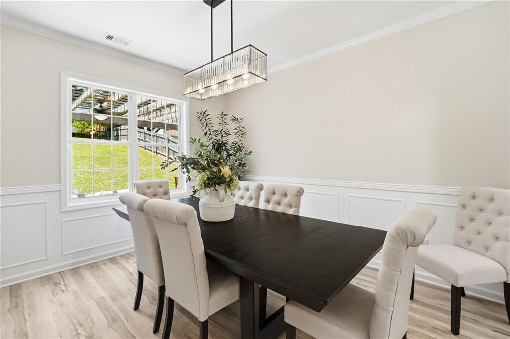 866 Tree Fern Way SE