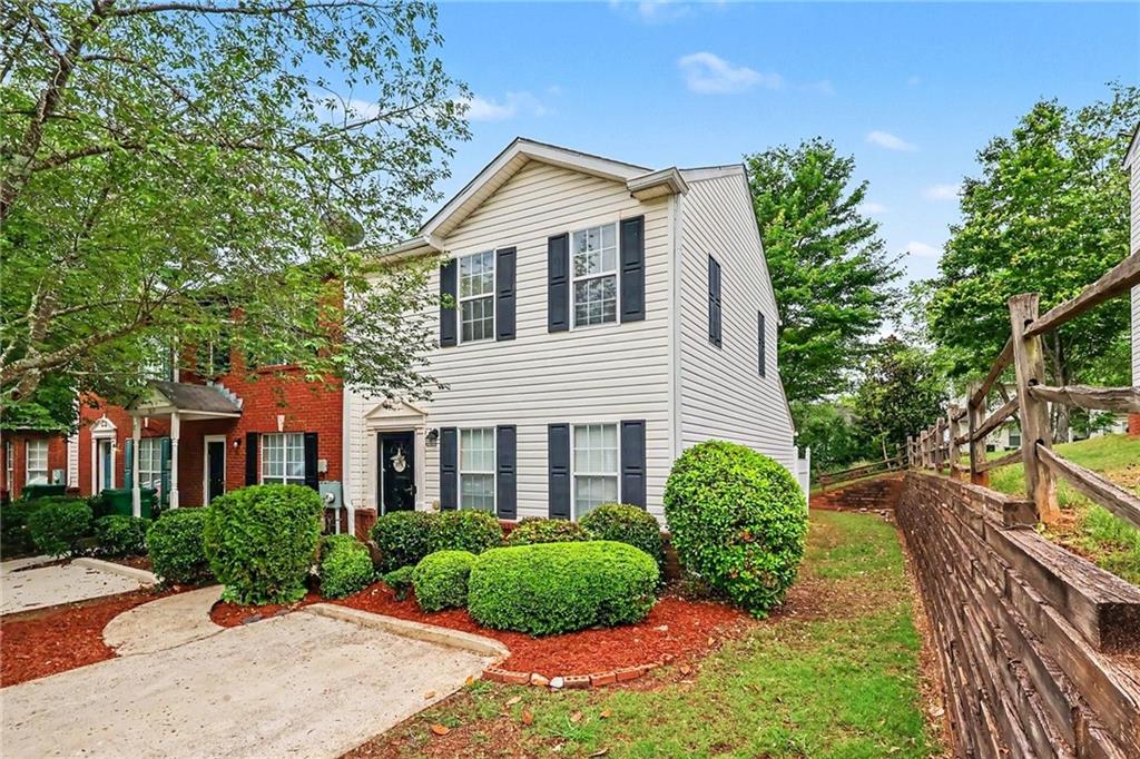 5867 Strathmoor Manor Circle