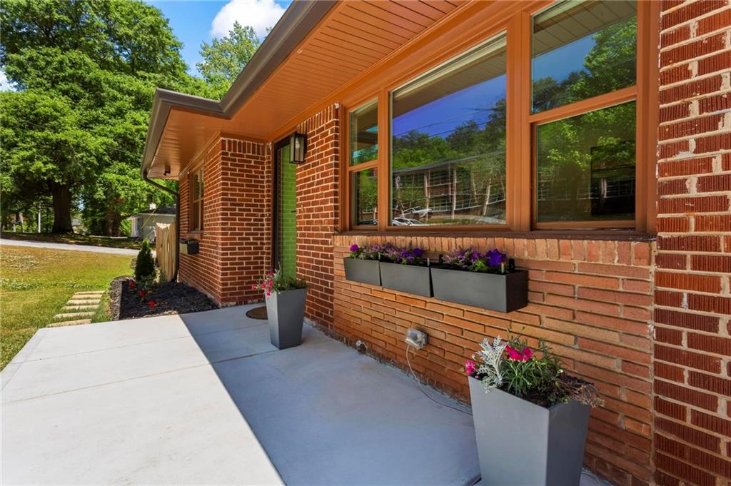 1490 Woodland Avenue SE