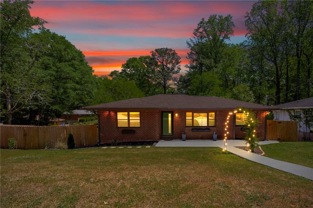 1490 Woodland Avenue SE