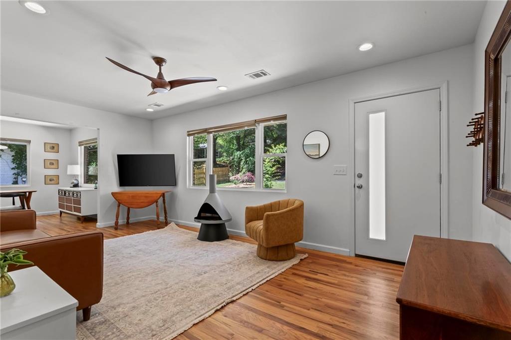 1490 Woodland Avenue SE