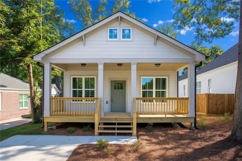 1041 White Oak Avenue SW Atlanta GA 30310