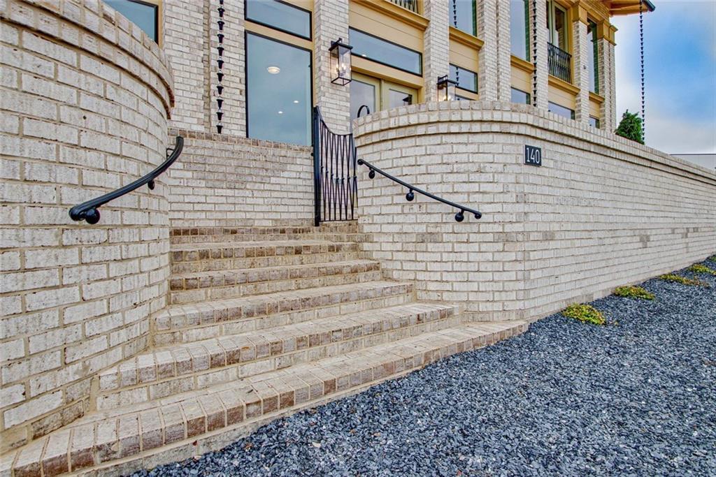 140 Rolison Way