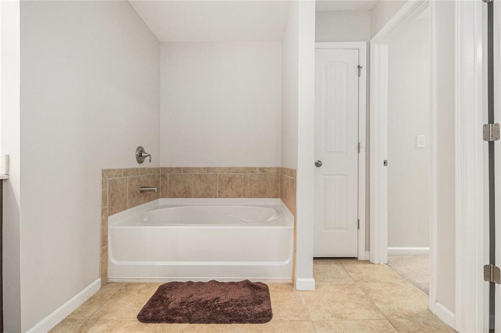 BRIDGEHAMPTON - Residential