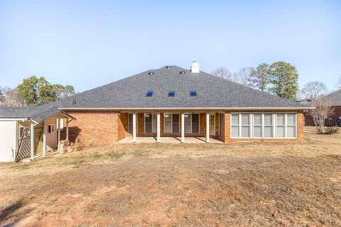 A home in Warner Robins