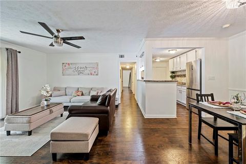 Photo of 725 Dalrymple Road #5C, Sandy Springs, GA 30328 (MLS # 7753038)