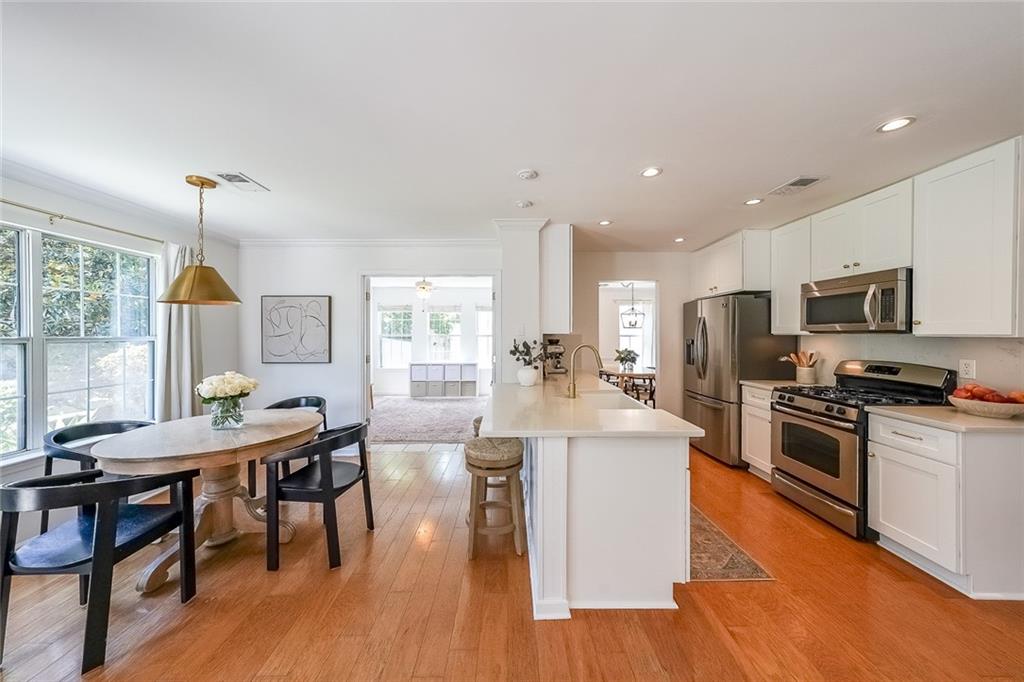 11085 Crabapple Lake Drive