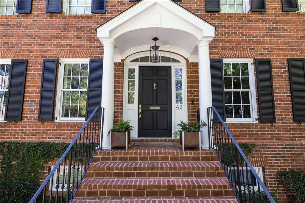 49 Huntington Road NE