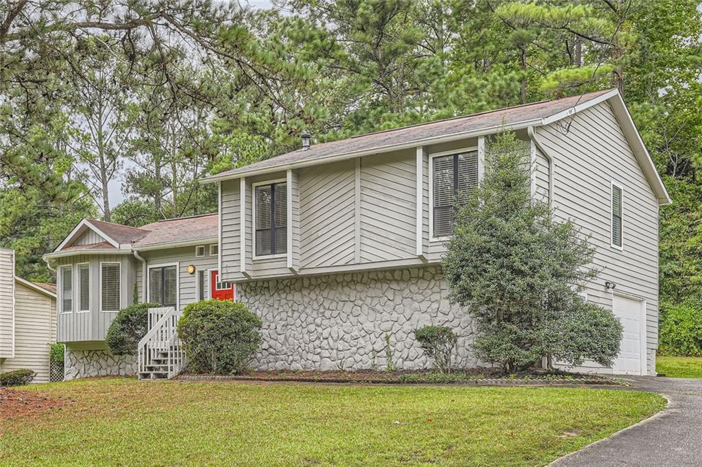 1945 Chateau Lane, Lithia Springs, Georgia image 3