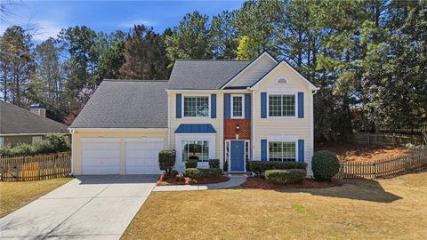 Homes For Sale - 5182 Running Doe Drive<br/> Suwanee, GA 30024